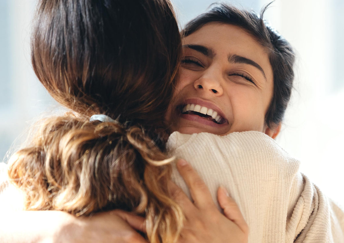 We Smiling 11 Science-Backed Benefits of Smiling | Auraglow