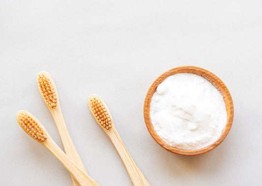 How to Whiten Teeth with Baking Soda: 7 Methods | Auraglow